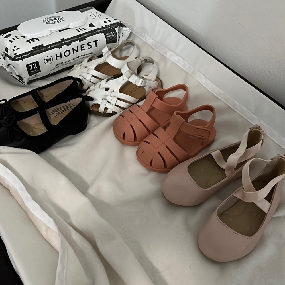 Baby shoes sizes 4-5